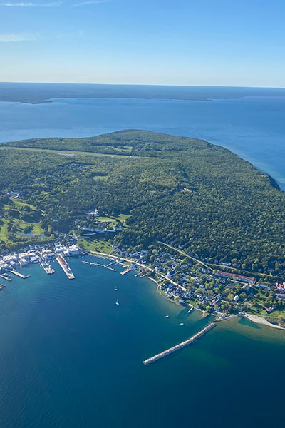 Mackinac Island Downtown - Helicopter rides across the U.S.